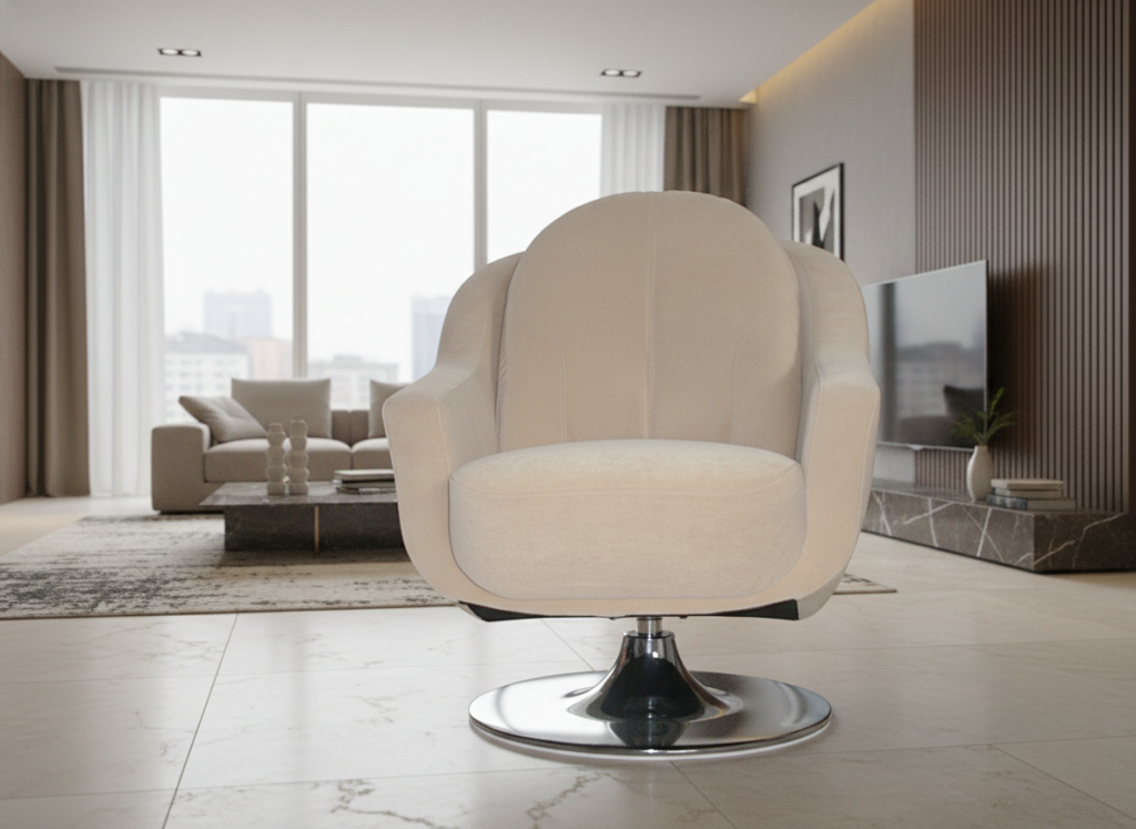 Fotel M170 w jasnobeżowym kolorze na metalowej podstawie, stojący w nowoczesnym wnętrzu z sofą, stolikiem kawowym i dużym oknem z lekkimi zasłonami.